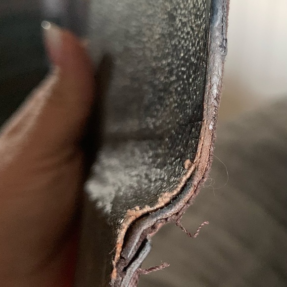 Authentic well-used Louis Vuitton Monogram iPhone XS Max folio case - Picture 4 of 7